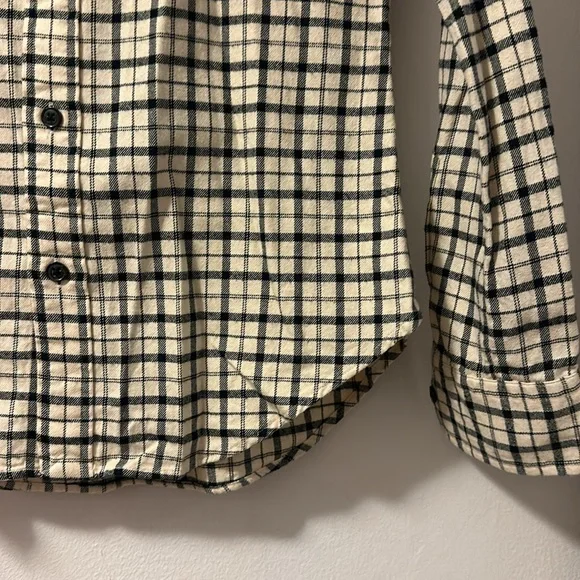 Ralph Lauren, like new, slim fit black and white flannel top, sz 4 - Picture 2 of 6